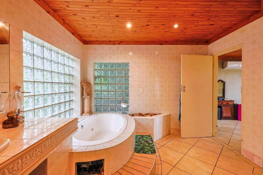 4 Bedroom Property for Sale in Hartbeespoort North West